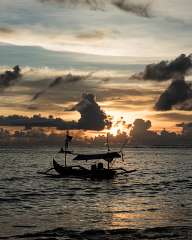 Залез на Бали