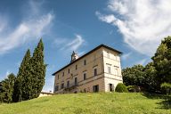 Tuscan mansion