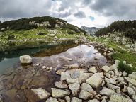 The path to the Tevno lake