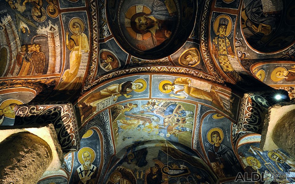 Скални църкви в Кападокия - Красиви стенописи