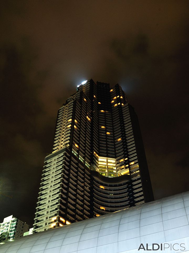 Manila night