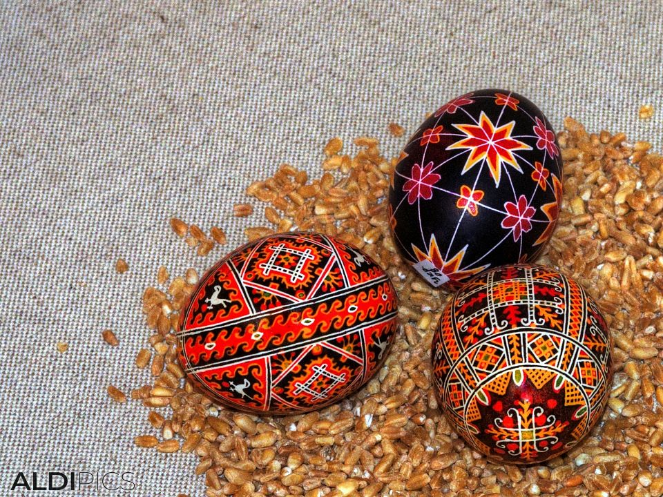 Писани Великденски яйца от Етъра