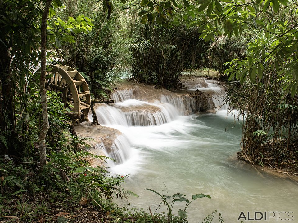 Kuang Si Falls