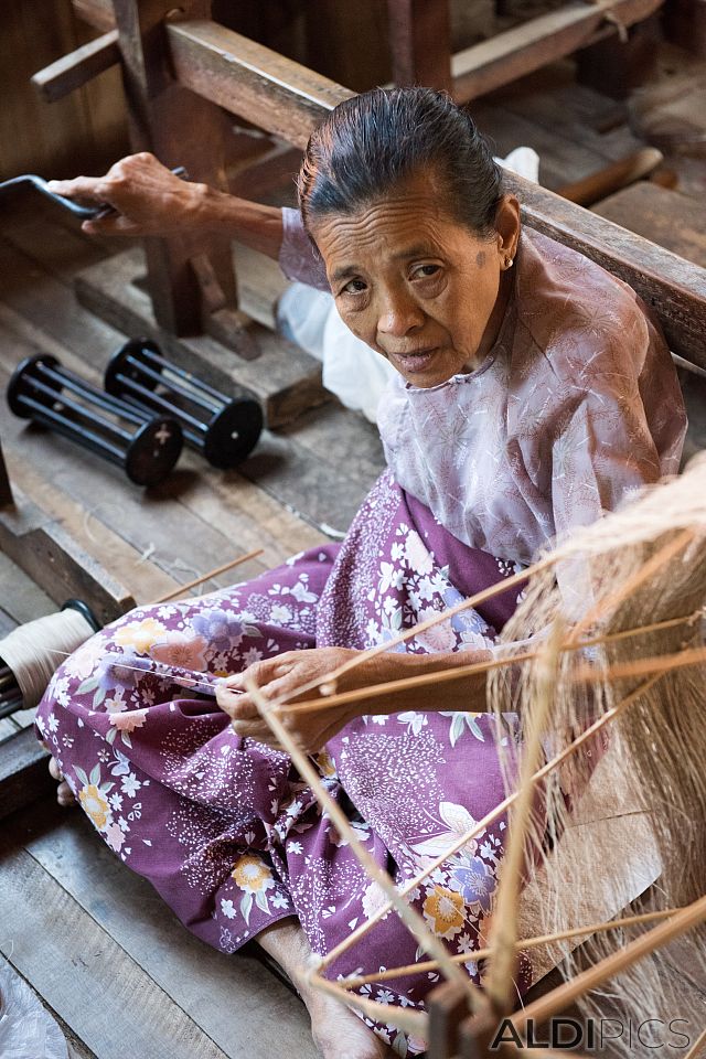 Craft workshops in Inle