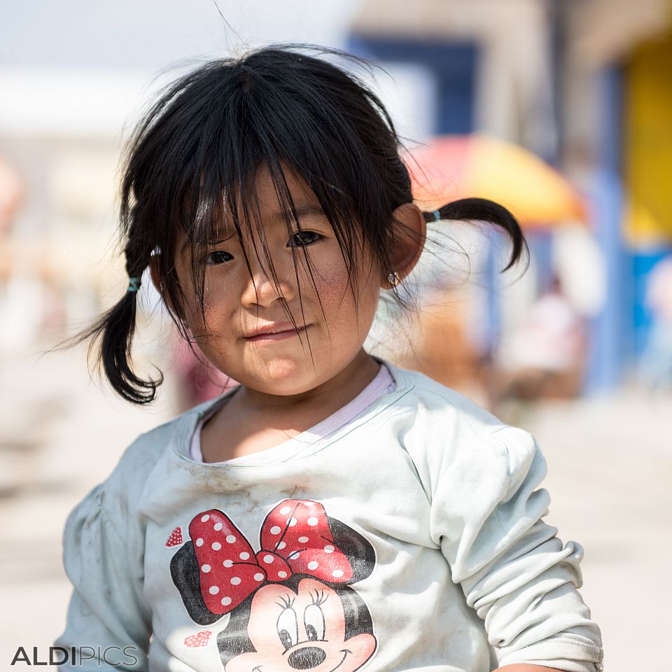 Little kids from Peru