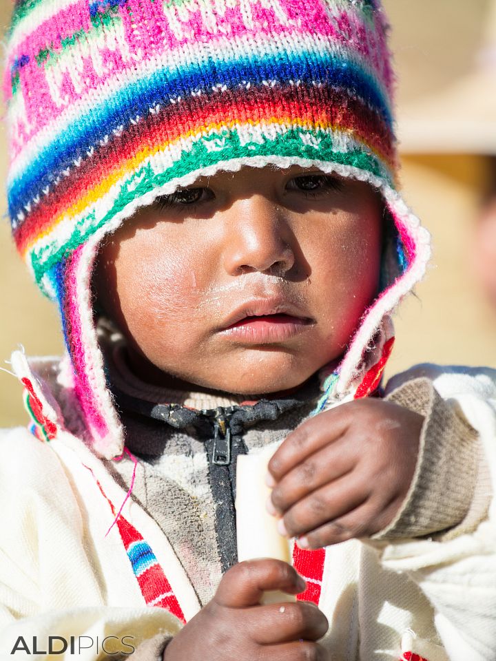 Little kids from reed islands of Uros