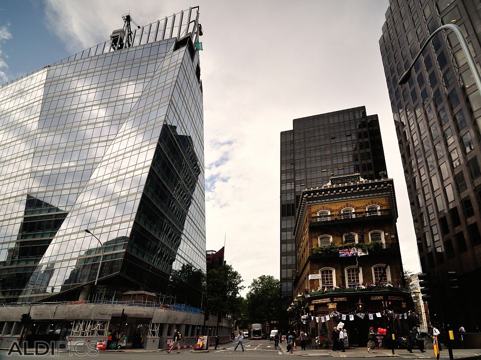 Beautiful buildings in London