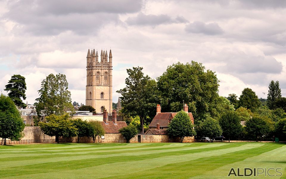 Universities in Oxford