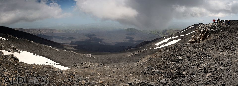 Един от кратерите на Етна