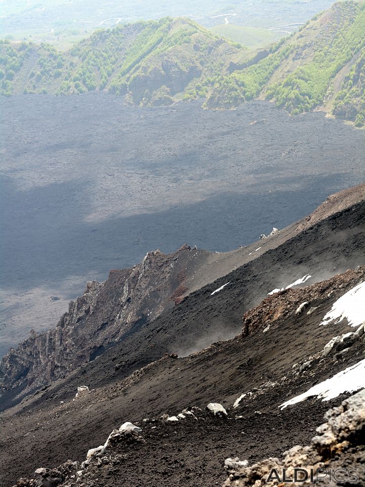 Един от кратерите на Етна