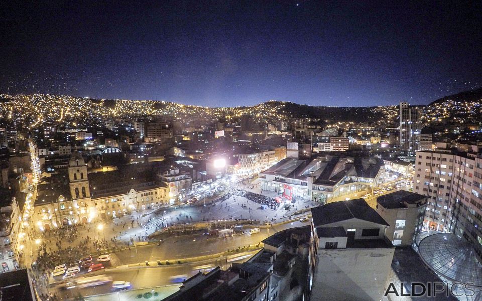 La Paz at night