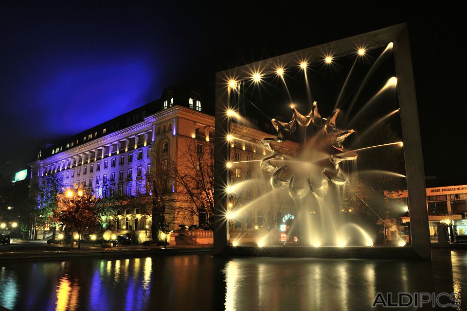 Fountain in front Trimontium