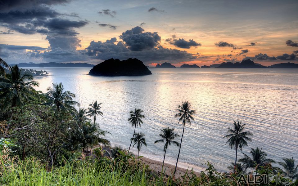 Sunset near El Nido