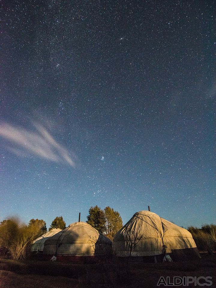 Night over the yurt