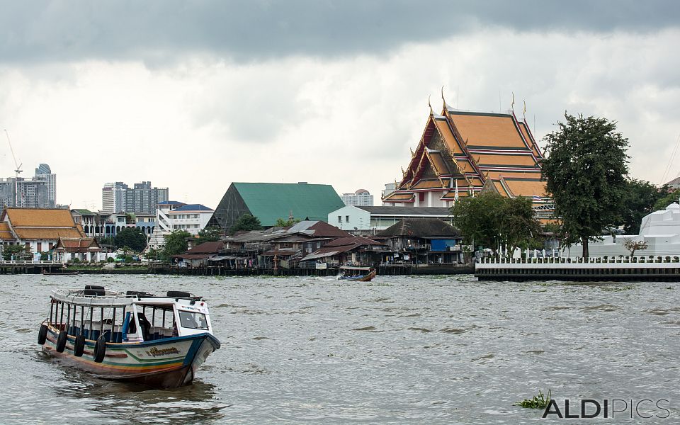 On the Chao Phraya