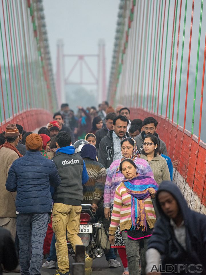 The bridge over the Ganges