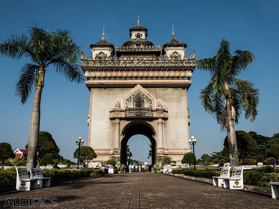 Patuxai monument