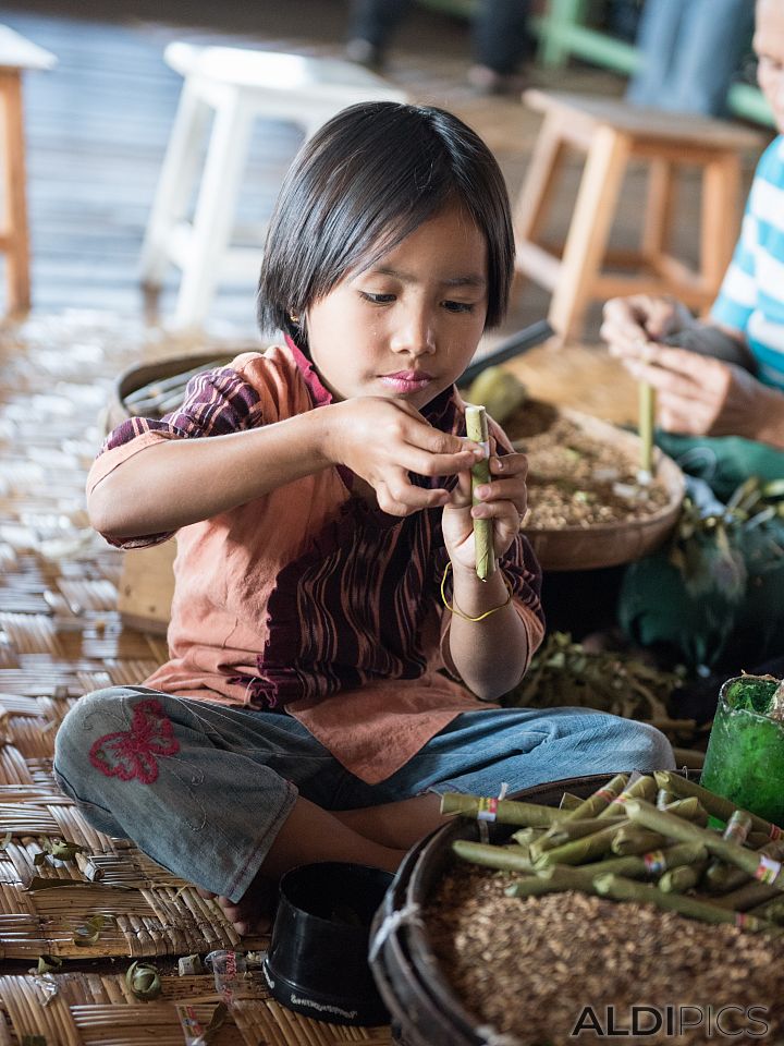 Craft workshops in Inle