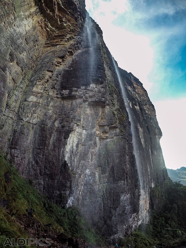 Roraima - the strangest mountain