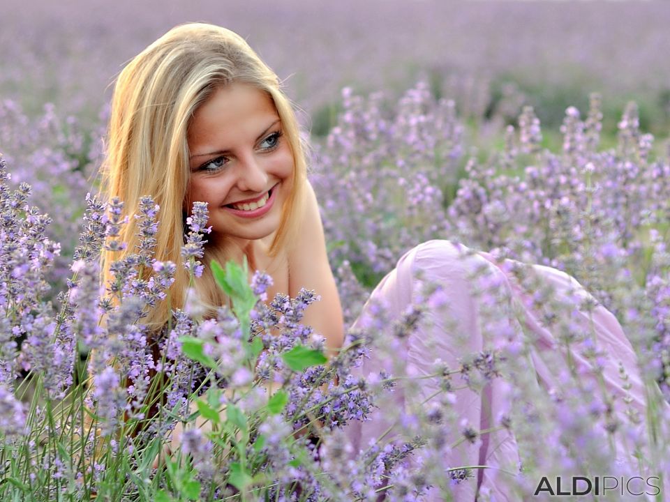 Pickers of lavender 
(model: Nevena Ivancheva)