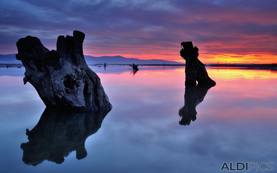 Sunset in Jrebchevo dam