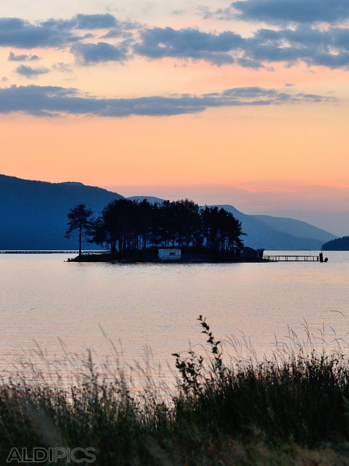 Sunset Dospat Dam