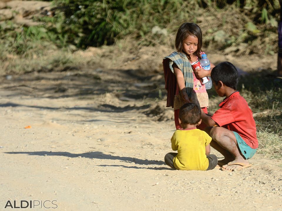 Children from Laos