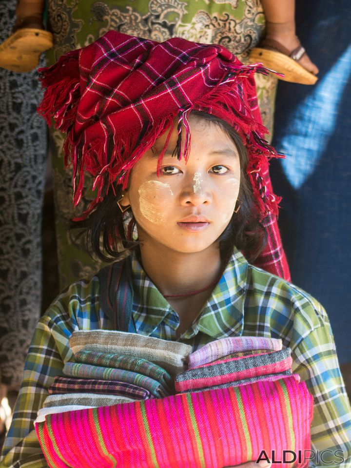 Деца от Мианмар