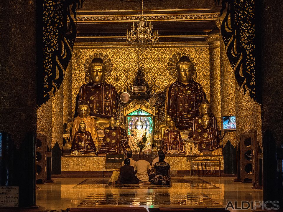 Двореца в Янгон