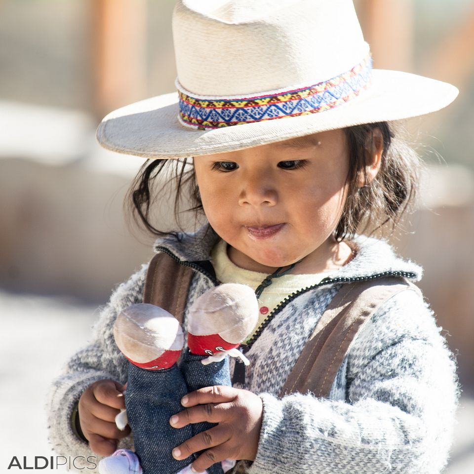 Little kids from Peru