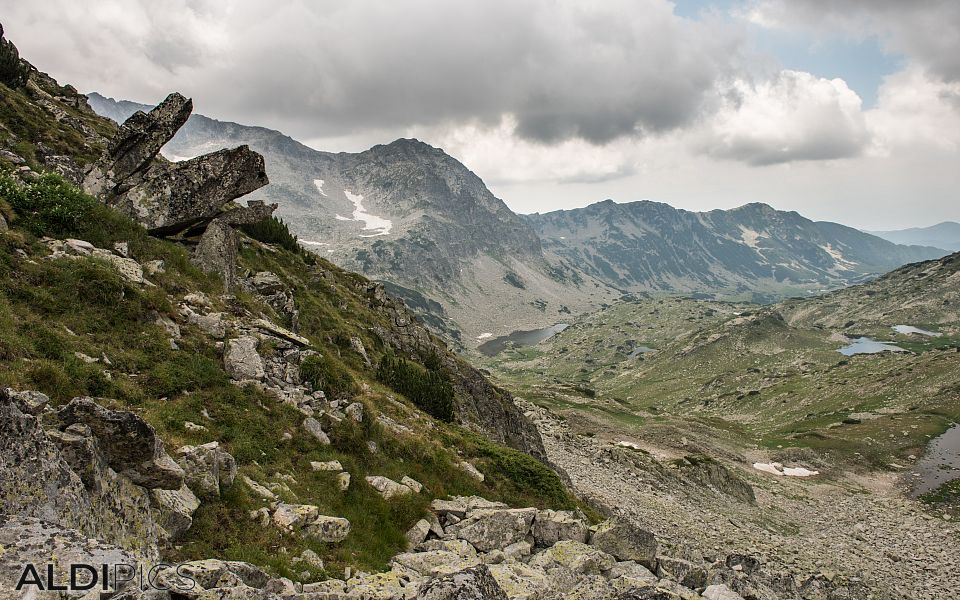 The path to the Tevno lake