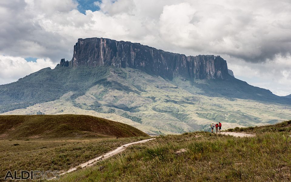 Climbing to Roraima