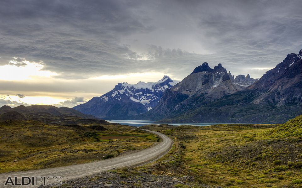 Изглед към Torres Del Paine