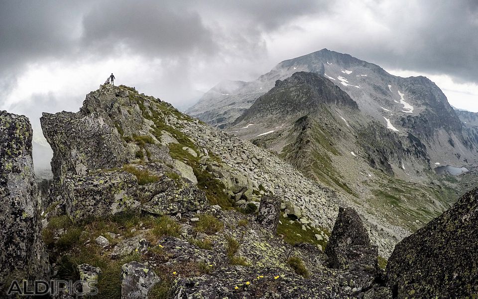 Peaks above the Tevno lake