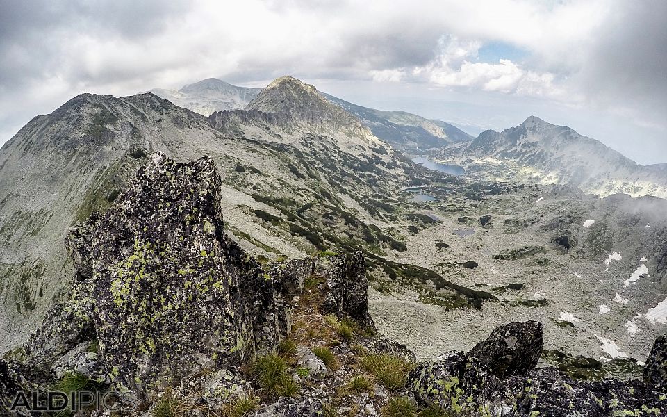 Peaks above the Tevno lake