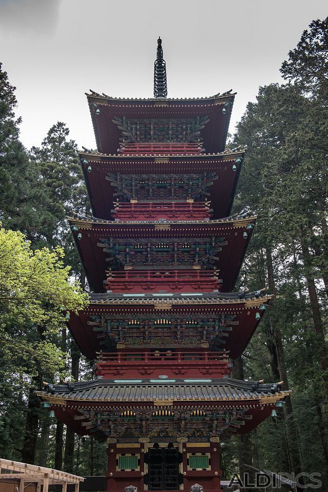 Shinto temple Toshogu Shrine