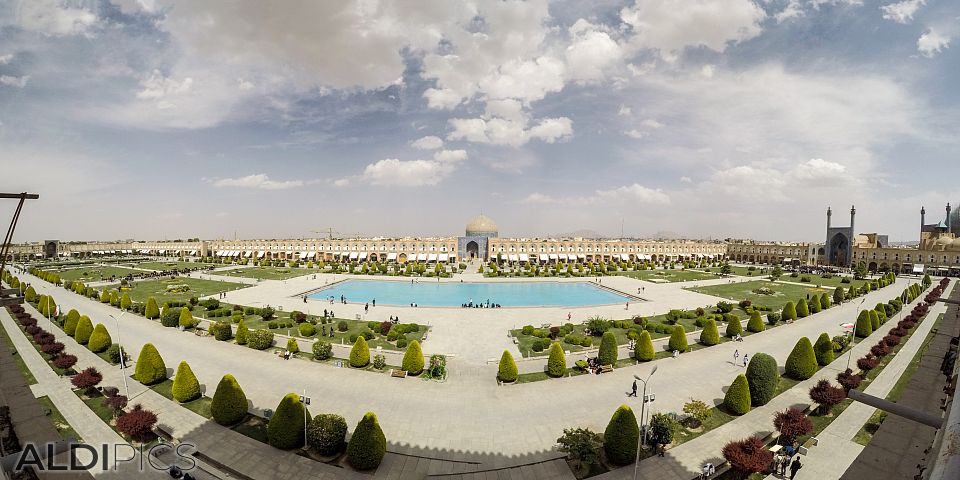 Naqsh-e Jahan Square